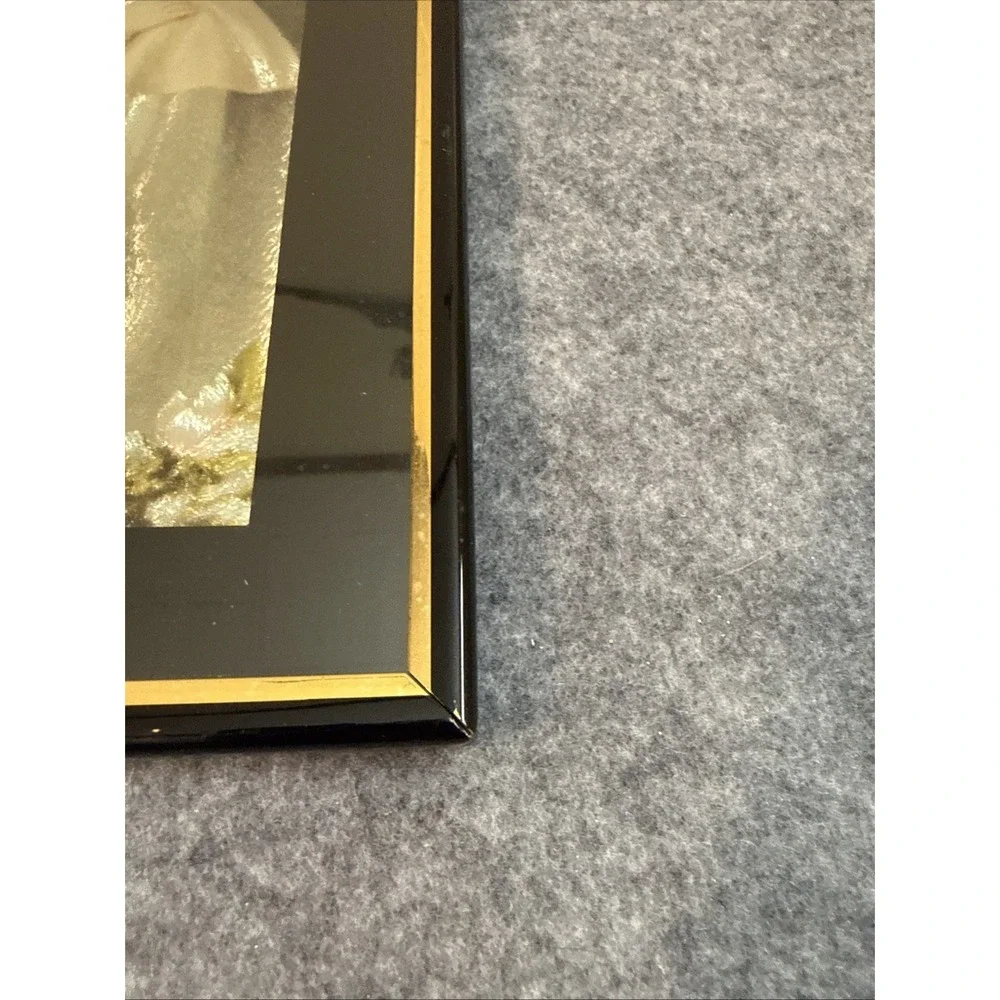 Madonna And Child  Framed Art Shimmer Details 8/10